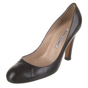 Manolo Blahnik Black Leather Pumps
